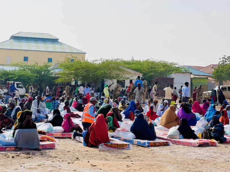 Deeq Gargaar ah oo lagaarsiiyay dadka kunool degmada Xarardheere ee Gobolka Mudug