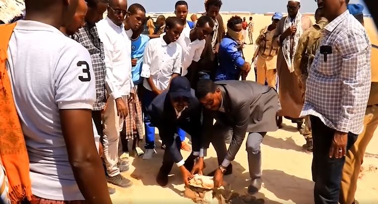 Xarumo bulshada loogu adeego oo laga dhagax dhigay deegaanka Xiin-Barwaaqo Gobolka Mudug.