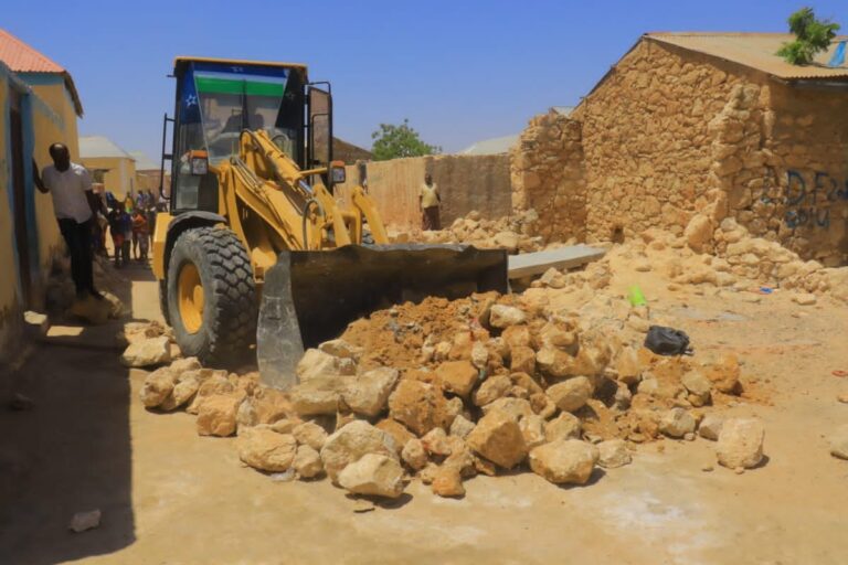 Maamulka Xaafad ka tirsan Degmada Gaalkacyo Galmudug oo ku guulaystay furista waddooyi xirnaa