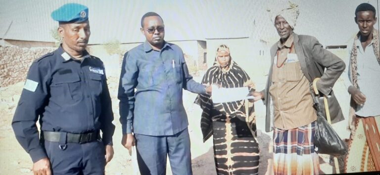 Muwaadin kusugan degmada Gaalkacyo Galmudug oo maxkamadi kuwareejisay dhul xoog looga haystay