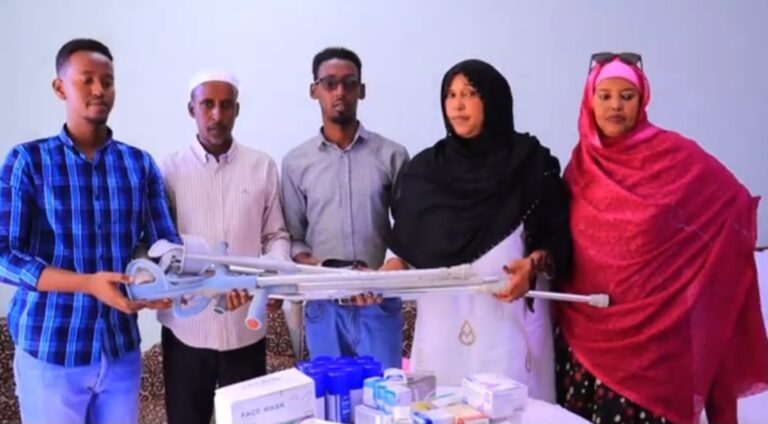 Maamulka Deegaanka Ceeldibir ee Gobalka Mudug oo la gaarsiiyay deeq daawo ah