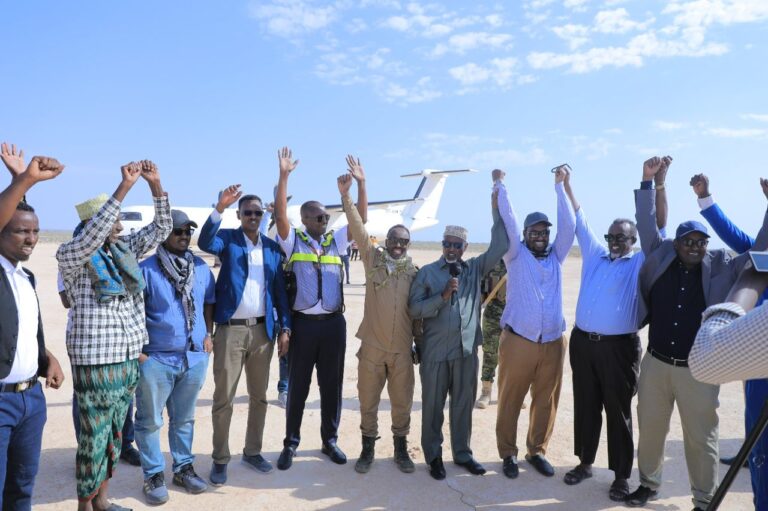 Duulimaadkii ugu horeyey  oo ka dagay Garoonka diyaaradaha degmada Afbarwaaqo gobolka Mudug