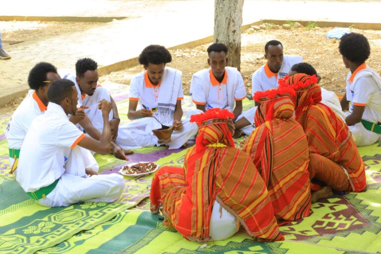 Dowlad goboleedka Galmudug oo loogu baaqay iney taageeraan dhalinyaradda Hibada leh.