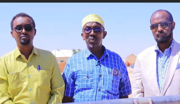 Masuuliyiin katirsan Galmudug oo kormeer kutagay deegaanka Docolle Farale.