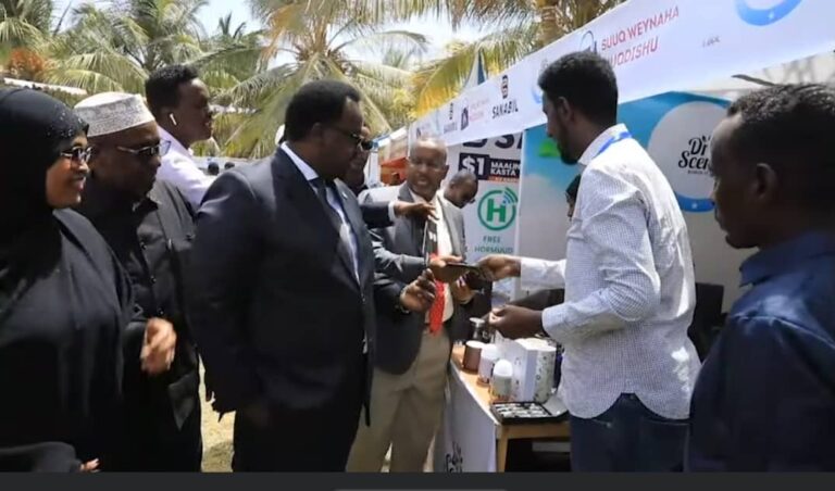 Dowlada soomaaliya oo sheegtay in ay dhiiri gelinayso suuqa xorta ah.