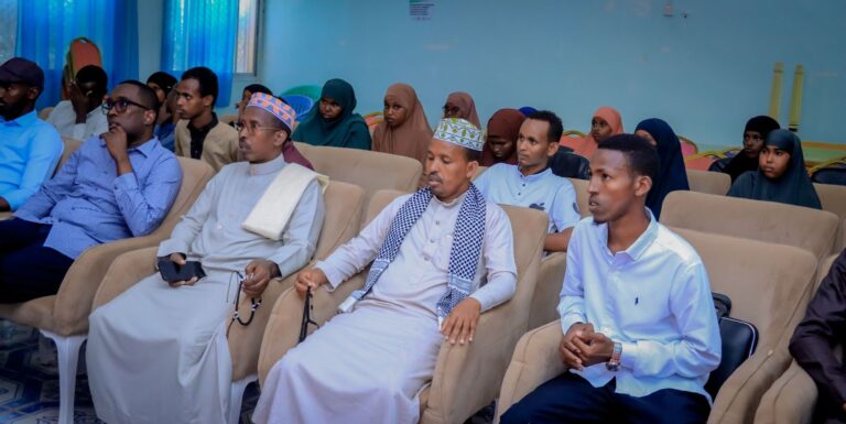 Dhalinyarada Dhuusamareeb oo wacyigelin ka sameeyay caadooyinka soonka wax u dhibaya.