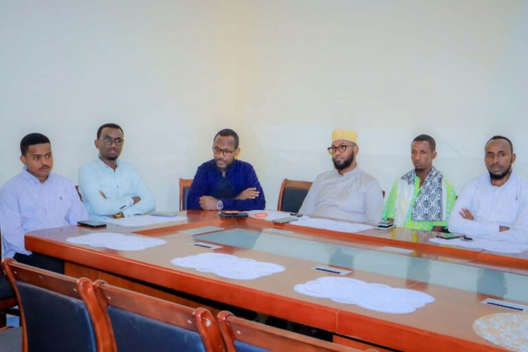 Maamulka degmada Cadaado oo magacaabay guddiga gurmadka abaaraha………….liibaan maxamad cabdi
