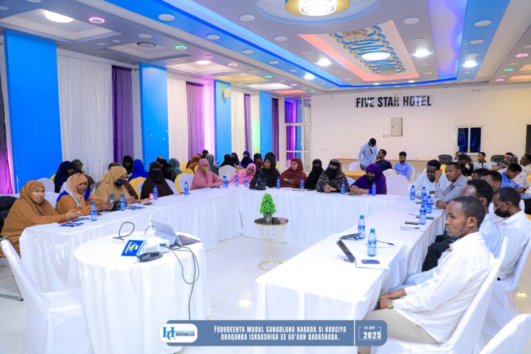 Tababbar ku saabsan xallinta khilaafaadka iyo waxbarashada Madaniga ah oo lagu soo gabagabeeyay Gaalkacyo.