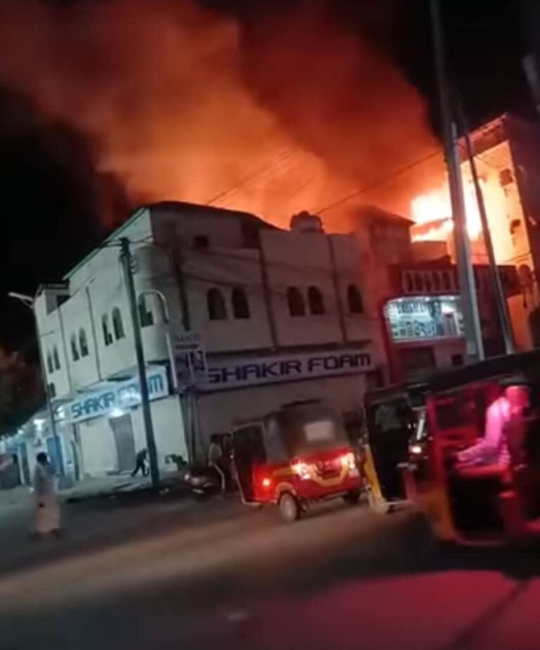 Dab qasaaro hantiyeed gaystay oo ka kacay suuqa Bakaaraha Muqdisho