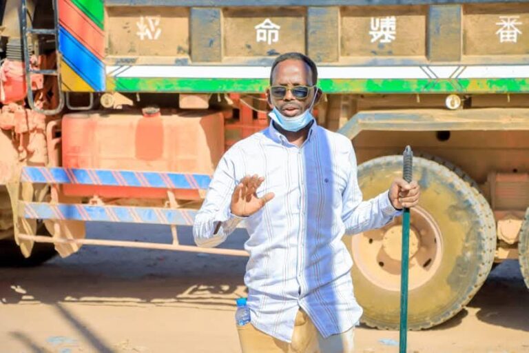 Maamulka Degmada Gaalkacyo iyo Bulshada oo Iska Kaashanaya Nadaafadda Degmadaas.