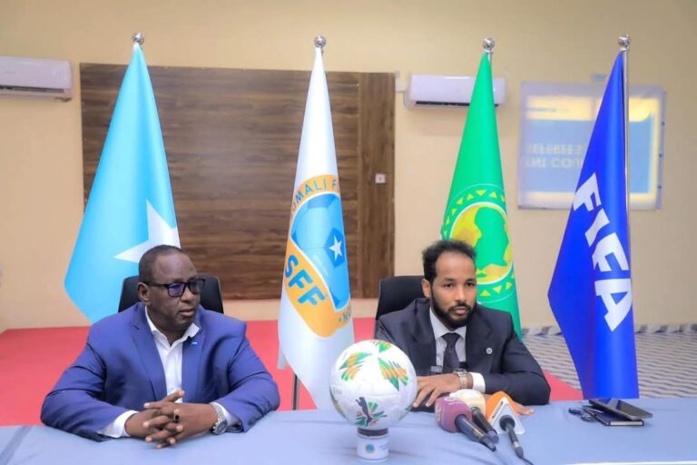 Wasaaradda Dhalinyarada iyo Ciyaaraha XFS oo ka warbixisay wafdi ka socda FIFA oo maanta ku soo wajahan Muqdisho.