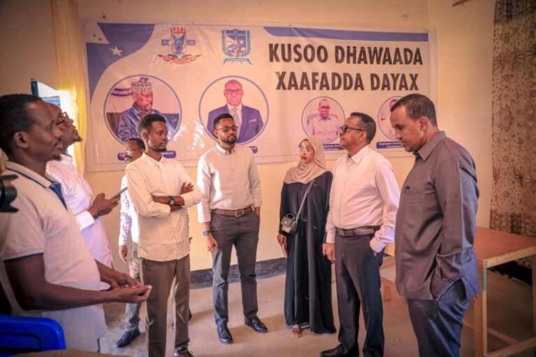 Guddiga Doorashooyinka Qaranka oo Kormeeray goobaha  diiwaangelinta ee Dhuusamareeb