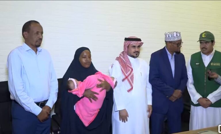 Masuuliyiin Dowladeed oo Sagootiyay Mataano Isku Dhagan oo Caafimaad Dibadda ah loo Diray