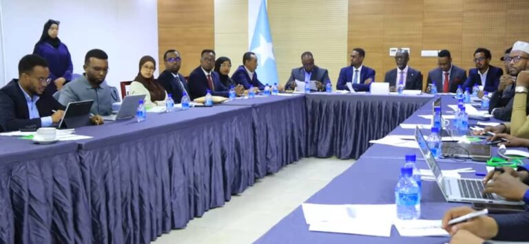 Shirka xeerka ansixinta Ganacsiga dalka  oo Laga dahfuray Muqdisho