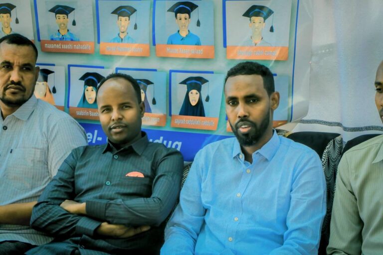 Maamulka Degmada Guriceel oo ka qayb-galay qalinjebinta dufcadda koowaad iskuulka Imaamu Nawaawi.