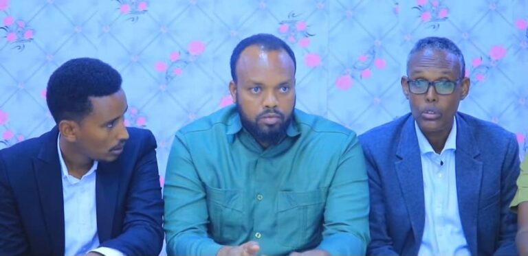 Galmudug iyo Dowlad deegaanka Soomaalida oo iska kaashanaya sugida amaanka Xuduudaha.
