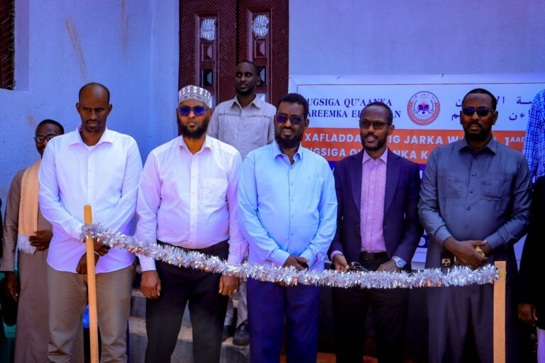Gudoomiyaha degmada Cadaado oo xarig jaray Machadka qur,aanka kariimka oo laga dhisay deegaanka Galaambe