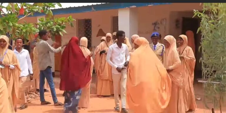 Magaalada Dhuusamareeb oo lagu soo gabagabeeyay Imtixaanka Shahaadiga ah ee Fasalka 12aad ee dugsiga sare.
