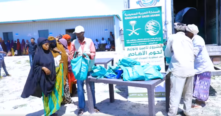 1,600 qoys danyar ah oo deeq gargaar ah loogu qaybiyey Muqdisho.