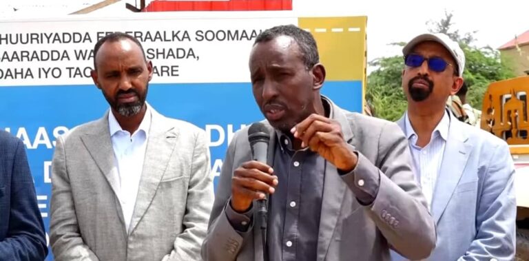 Dowlada soomaaliya oo Bilaabaysa qorshe ay kula wareegeyso Dugsiyada La Degen Yahay