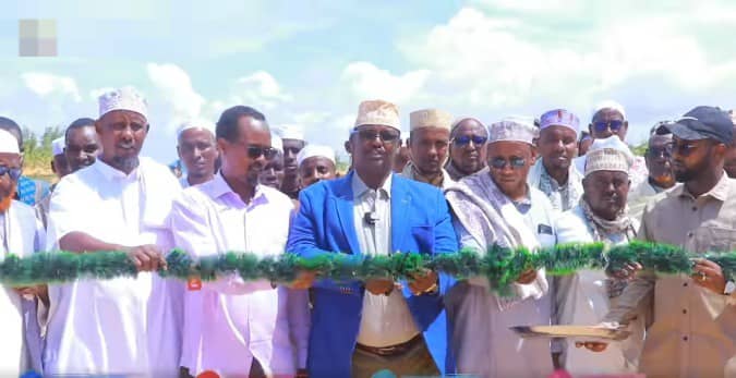 Wado laga hirgeliyay magaalada Kismaayo oo xariga laga jaray.