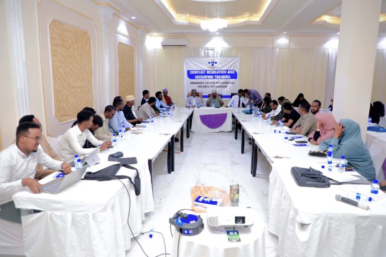 Tababar ku saabsan xallinta khilaafaadka oo wasaaradda Arrimaha gudaha Galmudug ka furtay Dhuusamareeb.
