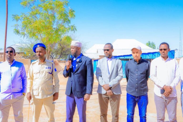 Wasiirka Waxbarashada Galmudug oo Cadaado ka furay Imtixaanka Qaranka