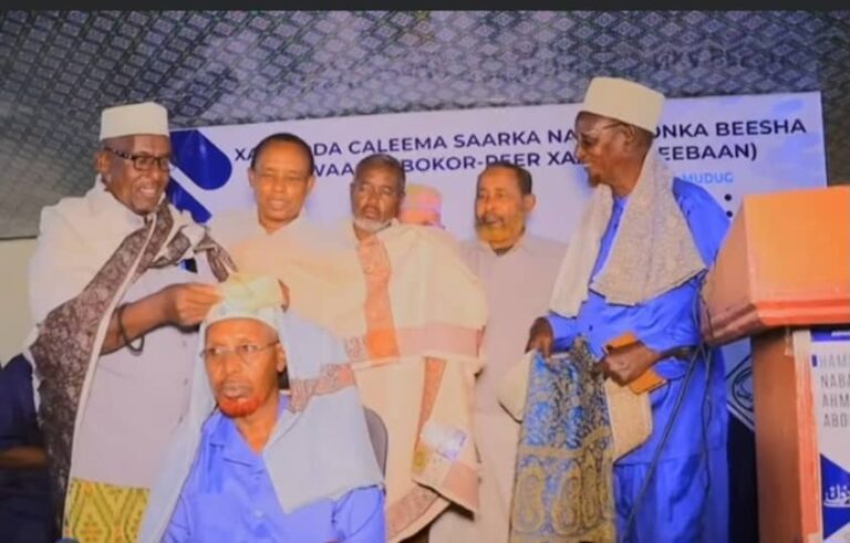Maamulka Hobyo oo Ka Qeyb Galay Caleemo-saarka Suldaan Cusub.