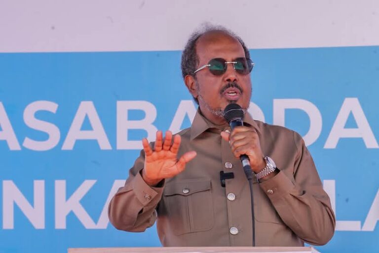 Madaxweyne somalia oo bulshada u baqay in ay ka qayb qataan Dalka horumarkiisa.