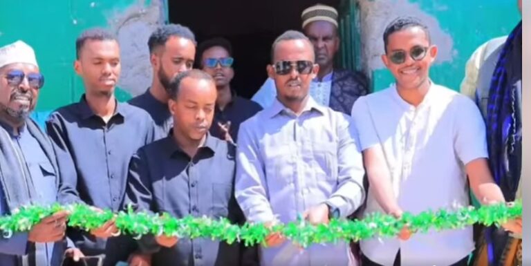 Maktabadda Dadweynaha Ceel afweyn oo xariga laga jaray