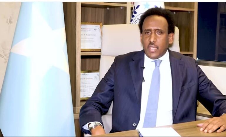 Agaasimaha Hay’adda Socdaalka iyo Jinsiyadda oo ka warbixiyay qalab lagu soo kordhiyay shaqada hay’addada.