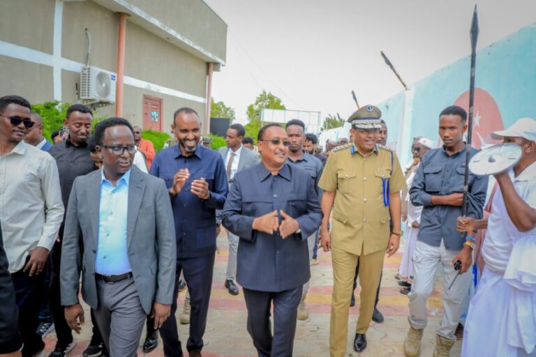 Duqa Muqdisho oo Dayniile uga qaybgalay Wacyigelinta Bulshada ee Isdiiwaangelinta