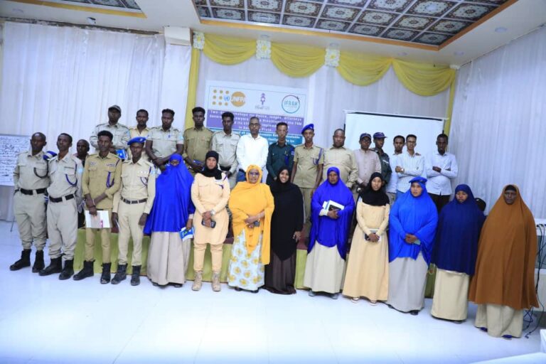 Wasaarada Cadaalada Galmudug oo Dhusamreeb  ku soo xiray tababar laxiriira ilaalinta tacadiya haweenka.
