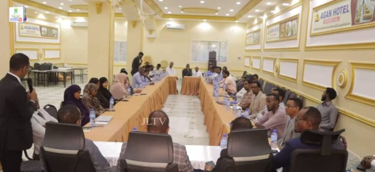 Kulan looga hadlayeey  ilaalinta Bulshada oo lagu qabtay kismaanyo .