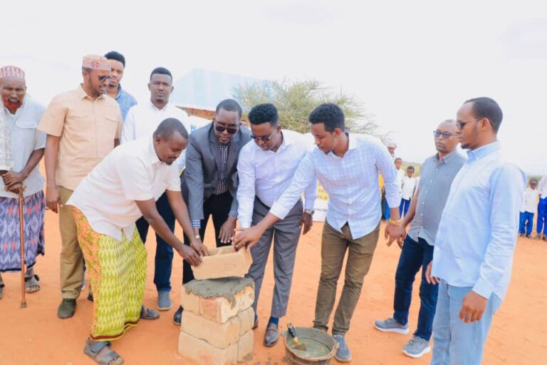 Xarumo waxbarasho oo laga dhagax dhigay deegaano hoostaga Dhuusamareeb…..