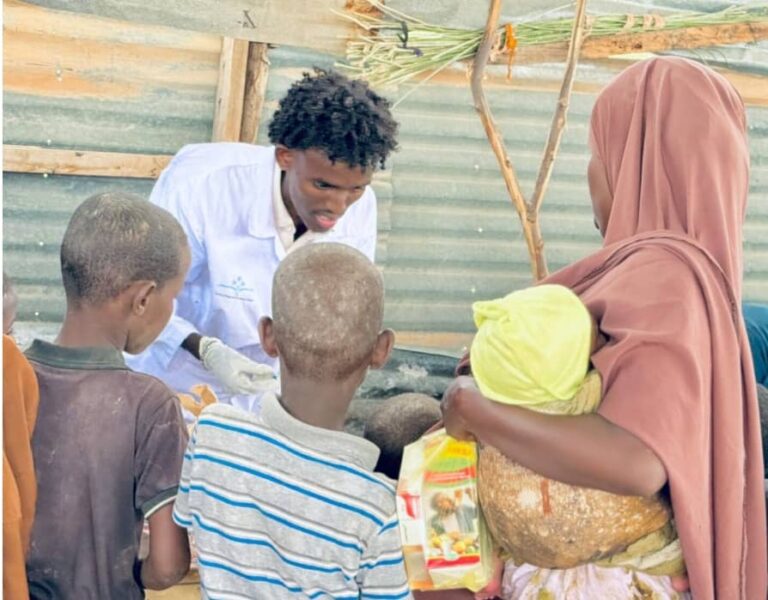 Olole Caafimaad oo loo sameeyey barakacayaal ku nool deegaanka Ceelgaal ee gobolka Hiiraan
