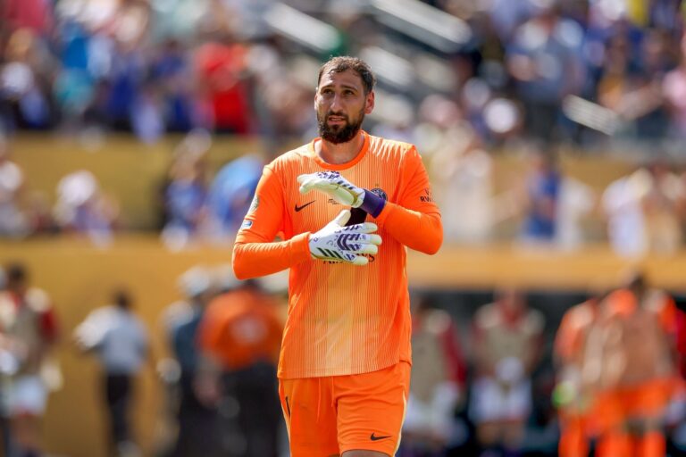 Manchester United oo ku dhow inay la saxiixato Gianluigi Donnarumma.