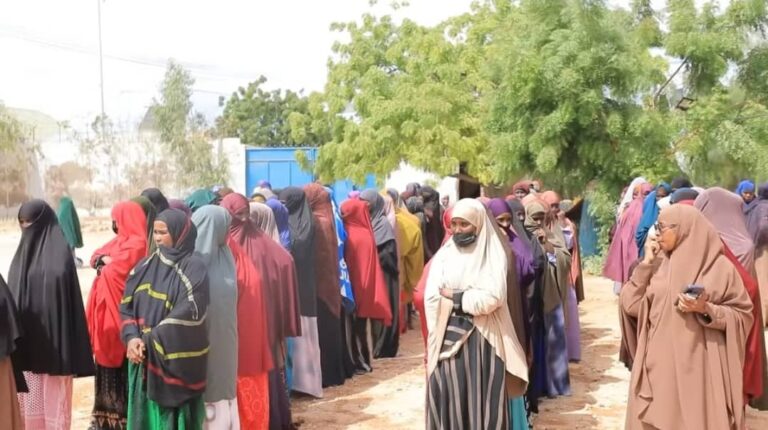 Haweenka Galmudug oo loogu baaqay in ay ka qaybqaataan doorashooyinka qof iyo cod.