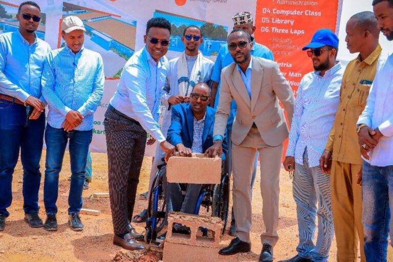 Wasaaradda Waxbarashada Galmudug oo Cadaado ka dhagax dhigtay Iskuul wax lagu bari doono danyarta iyo naafada.