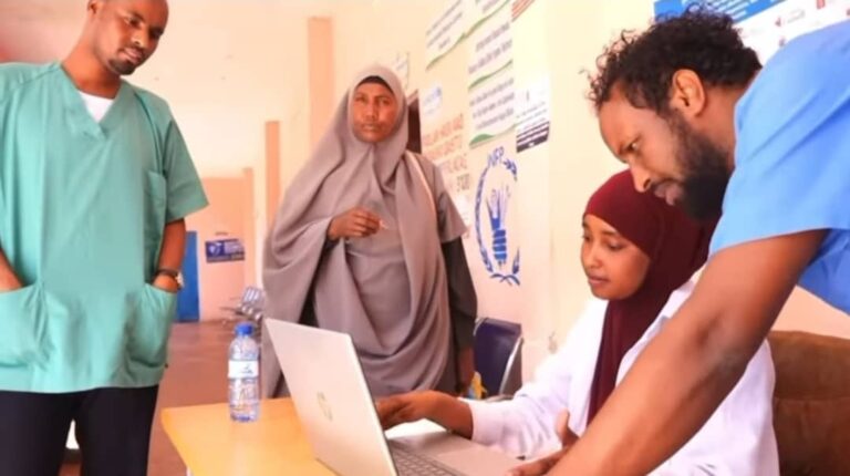 Agab loogu talagay Diiwaangelinta caruurta ku dhalata isbitaalada oo lagu wareejiyay  xarumaha caafimaadka Dhuusamareeb.