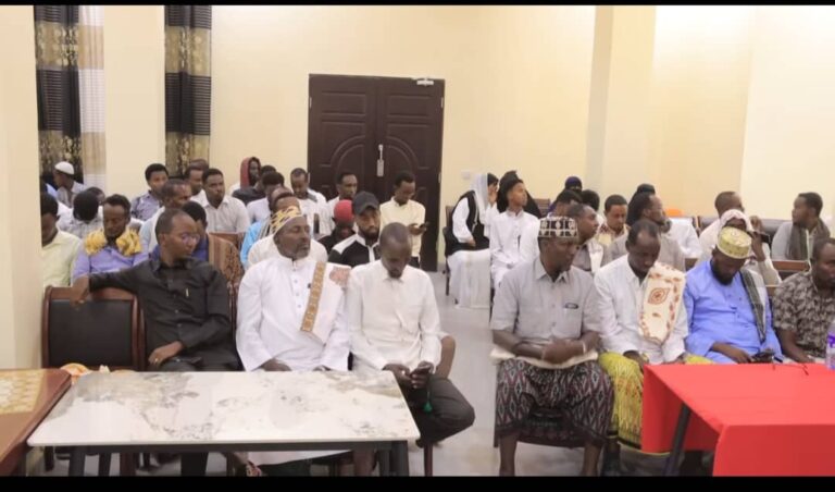 Kulan looga hadlayey xoojinta nabadda  oo lagu qabtay degmada Cadaado