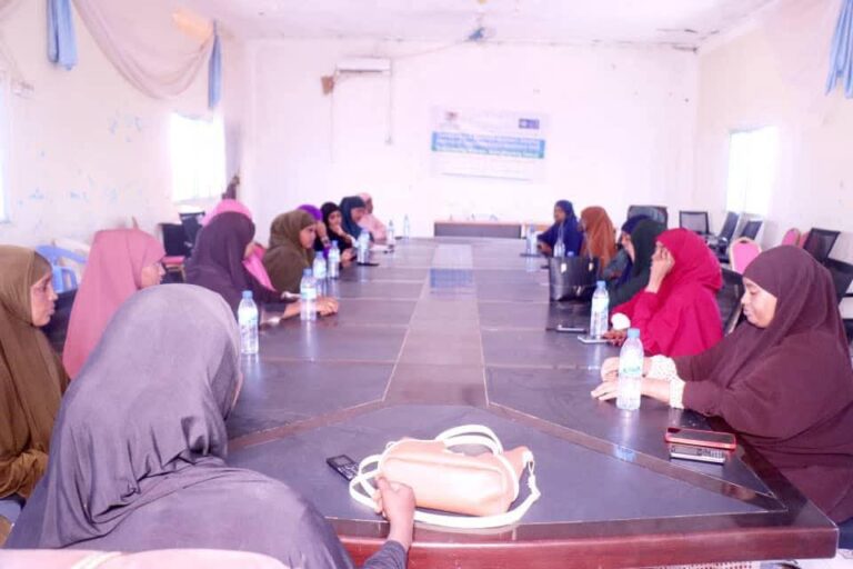 Kulan looga hadlayeey Nabada Haweenka Oo lagu qabtay Degmada Xudur.