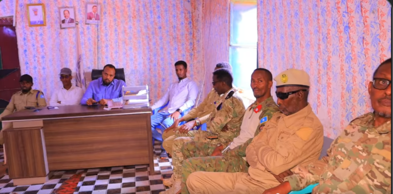 Shir looga hadlayay amniga Degmada Caabudwaaq oo lagu qabtay Saldhigga degamdas