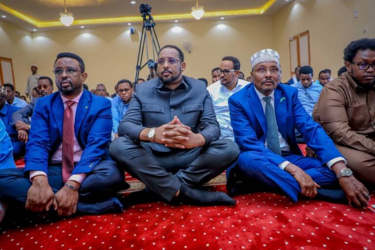Madaxwayne kuxigeenka Galmudug oo ka qayb galay furitaanka Masaajidka xarunta Baarlamaanka Galmudug